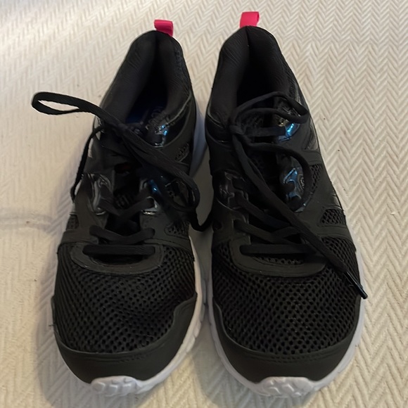 Reebok shoes - Picture 2 of 11